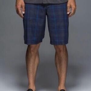 Lululemon men’s athletic golf shorts plaid kahuna pockets belt loops zip button